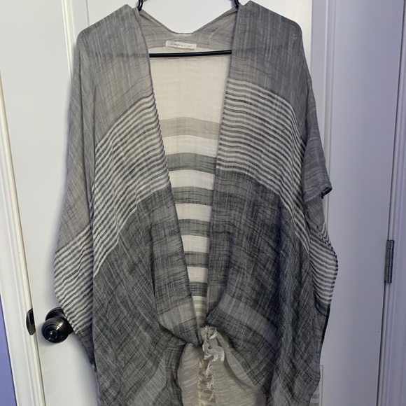 Classic Kimono Cover-up - Picture 2 of 4